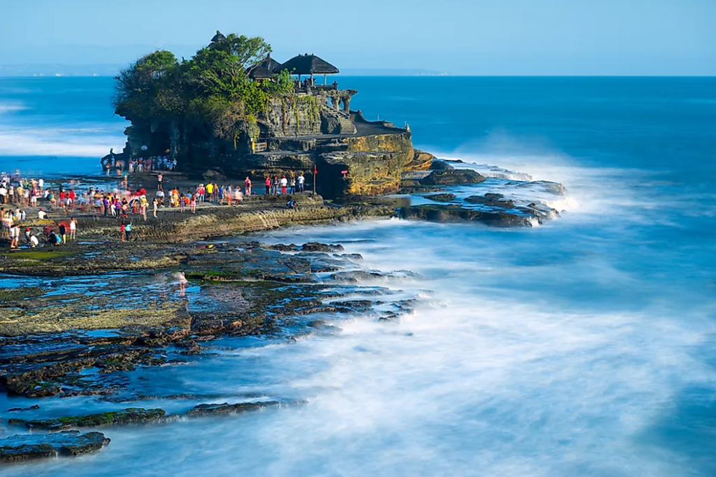 tanah lot temple bali